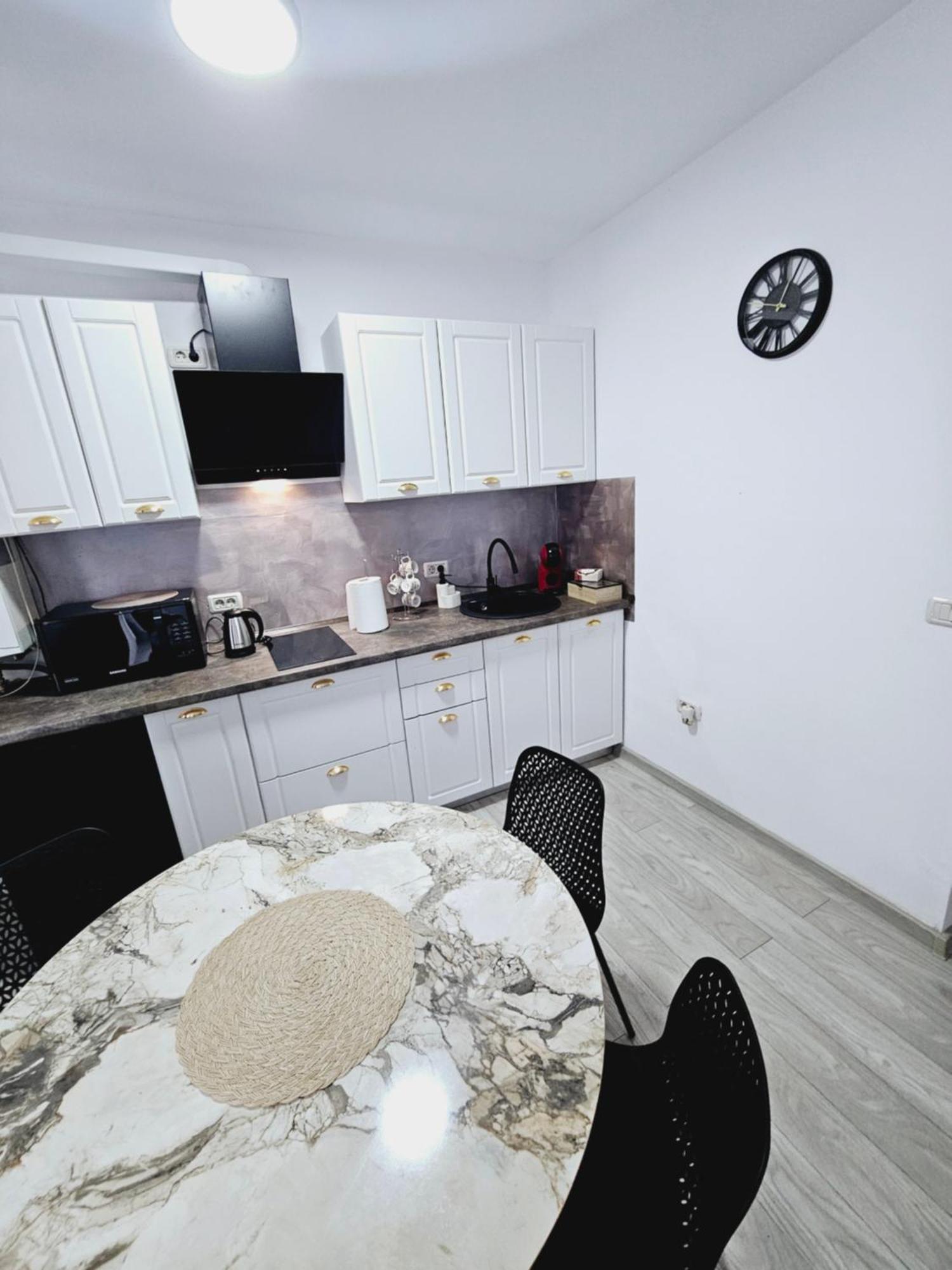 Comapart1 Bacau Exterior photo