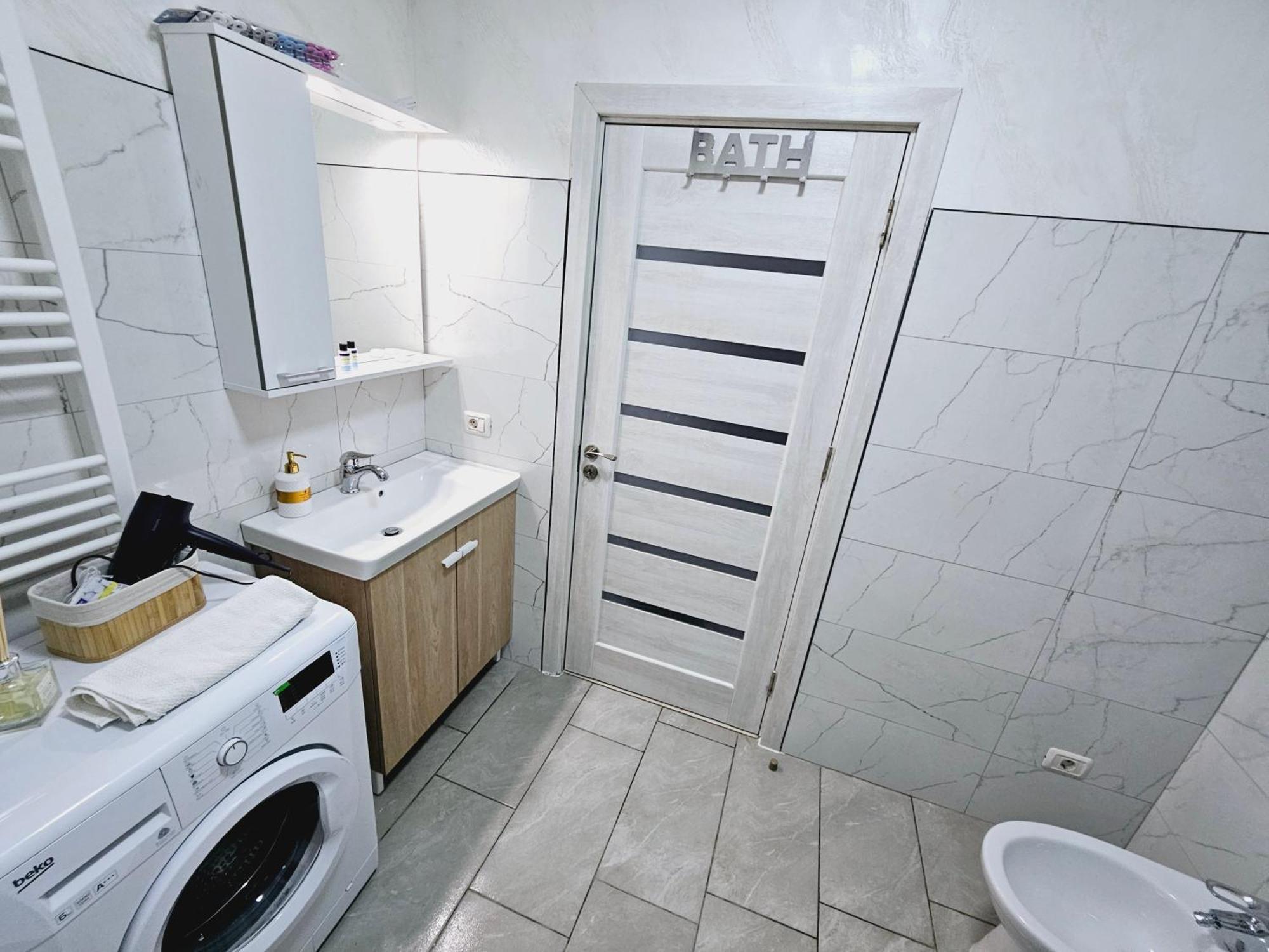 Comapart1 Bacau Exterior photo